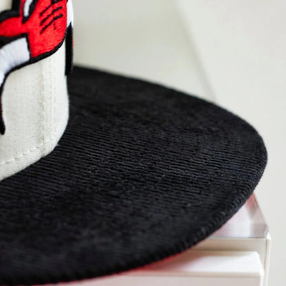 NEW ERA 59FIFTY NBA CHICAGO BULLS ESTABLISHED 1966 TWO TONE / SCARLET UV FITTED CAP