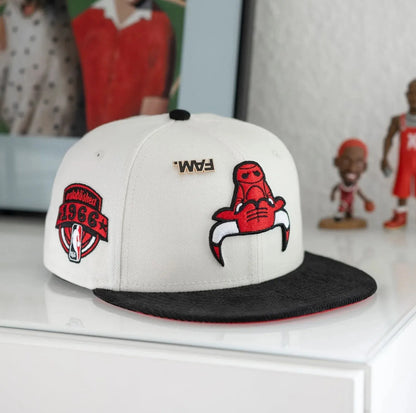 NEW ERA 59FIFTY NBA CHICAGO BULLS ESTABLISHED 1966 TWO TONE / SCARLET UV FITTED CAP
